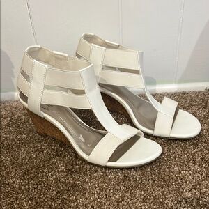 DexFlex Elegant White Wedge Sandals